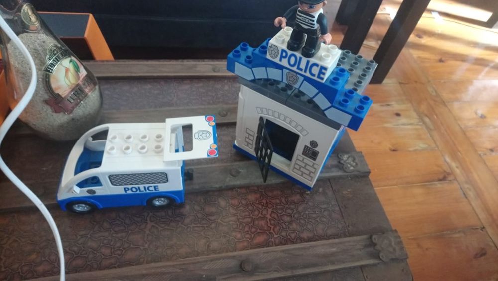 Lego Esquadra Figura Prisioneiro Preso Presidiário e carrinha Polícia