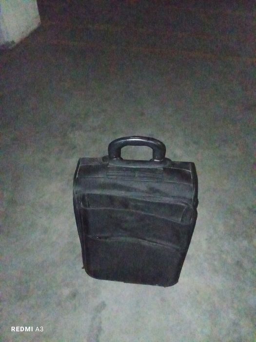 Mala trolley em excelente estado