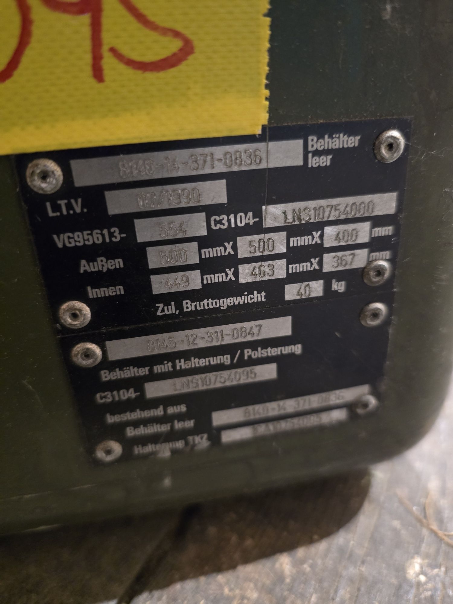 Skrzynia wojskowa hermetycznie zamykana
