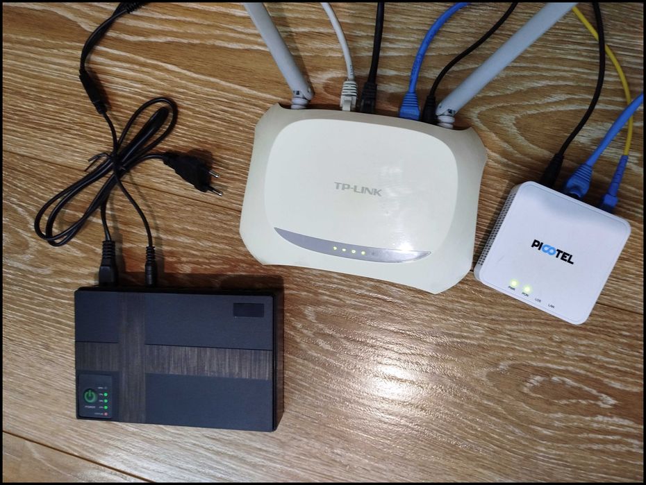 Источник бесперебойного питания  UPS 12000mah 36w USB