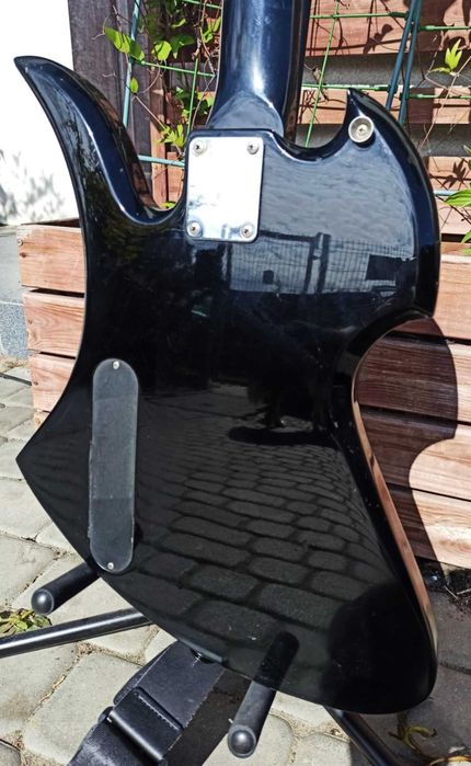 gitara basowa Fernandes Japan MB-65 Mockingbird