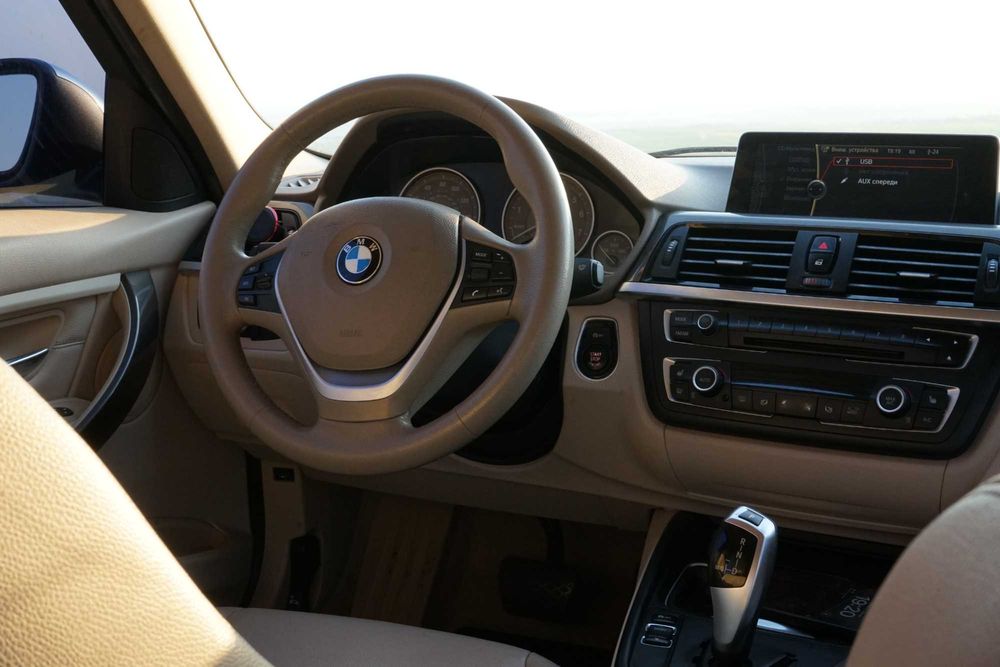 BMW 3  F30 328i Modern