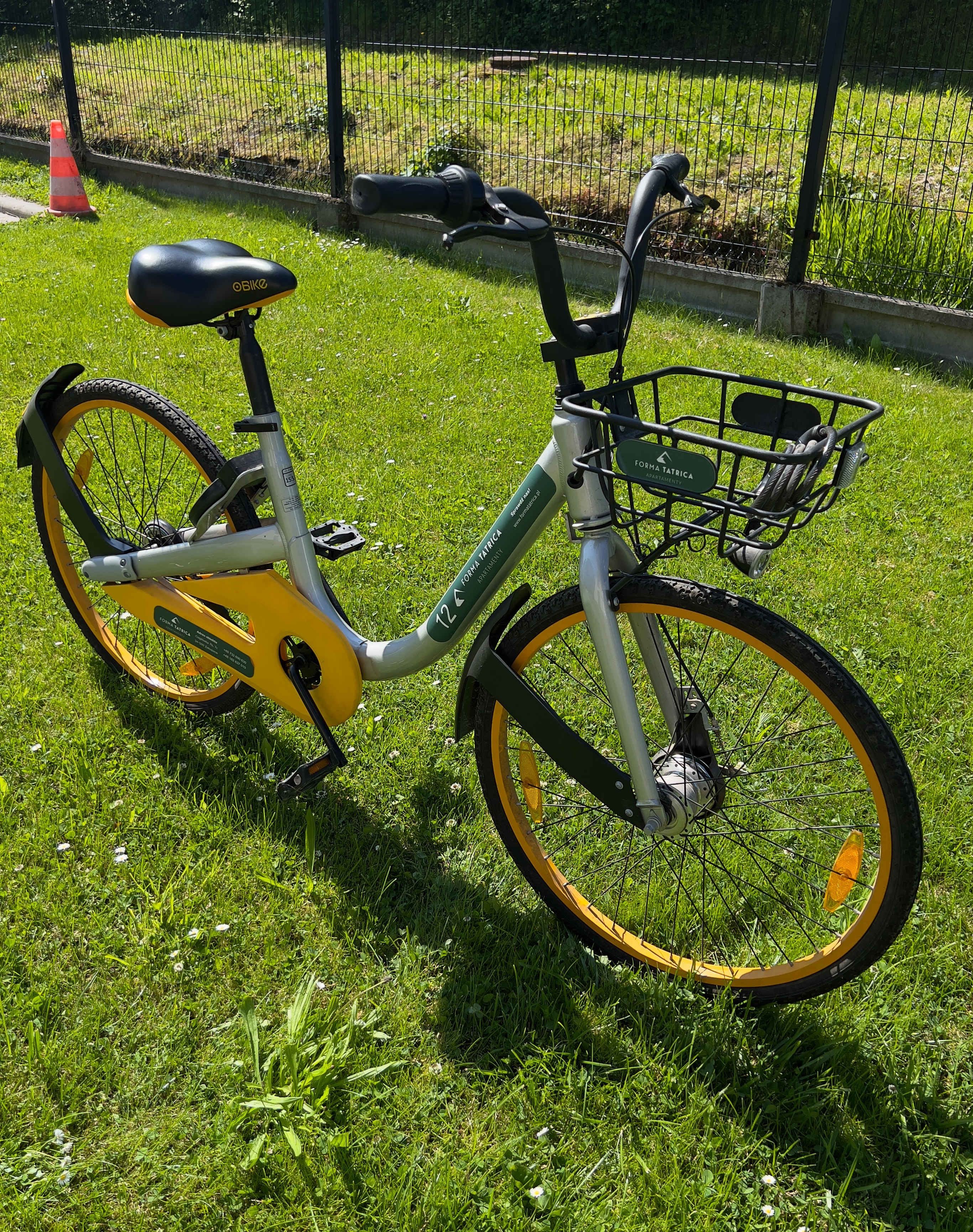 Rower miejski OBike26 – 26", z koszykiem, NIEPRZEBIJALNE OPONY
