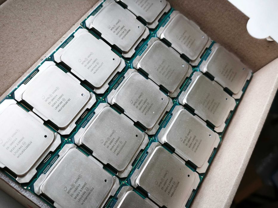 Xeon e5 2682v4 [16/32] - 40mb кэш L3, 2011-3 сокет / 2683v4