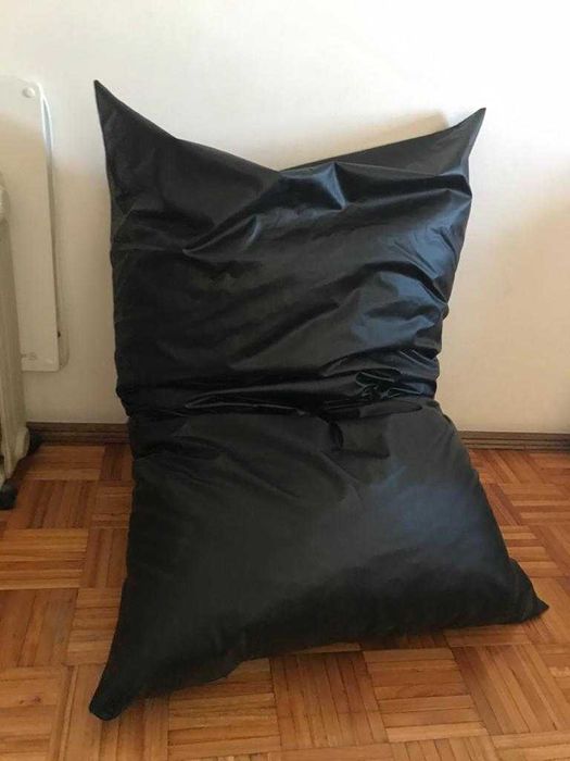 Puff XXL preto retangular