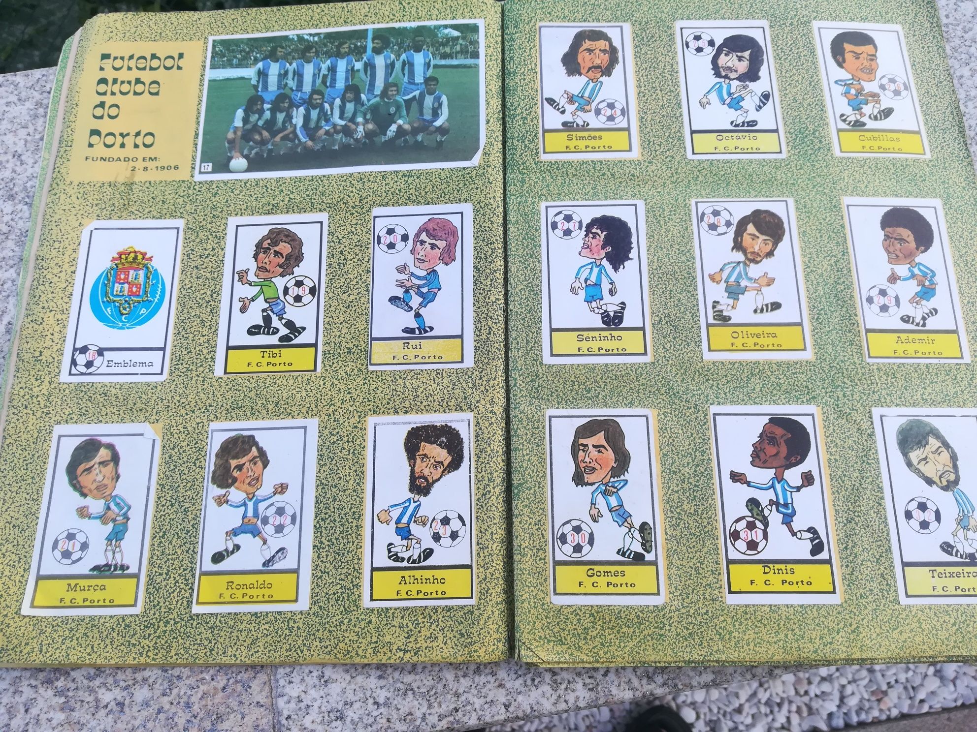 Cadernetas de cromos 1976/1977