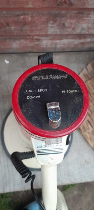 Megafon przenośny tuba