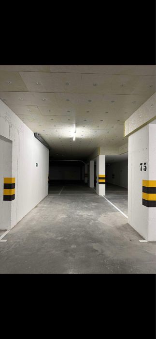 Wynajme miejsce postojowe w garzu podziemnym wybickigo 5