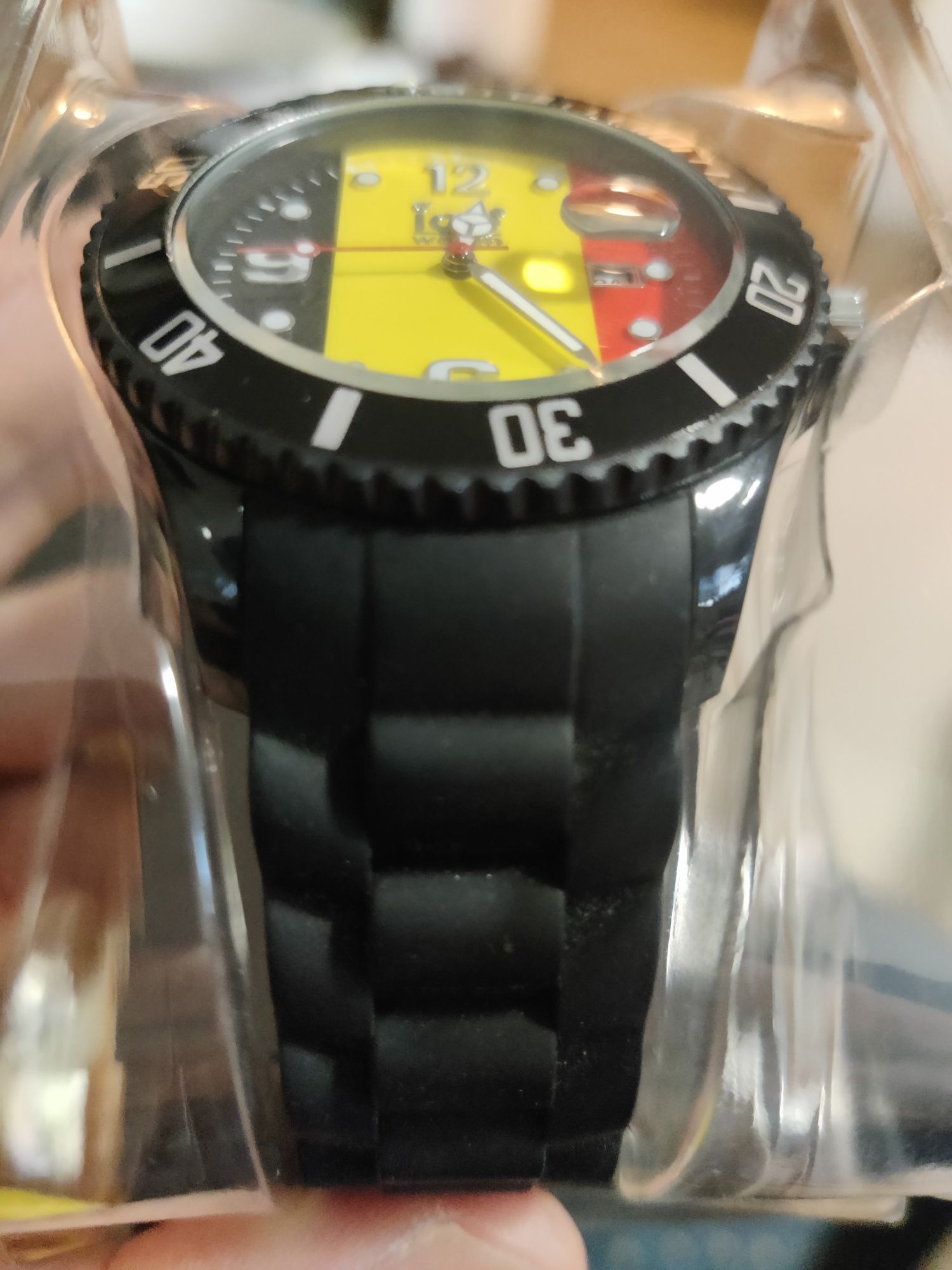 Nowy zegarek Ice Watch z gumowym paskiem