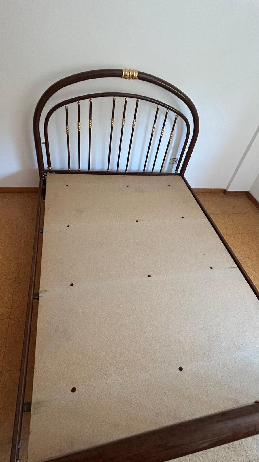 Cama casal com colchão