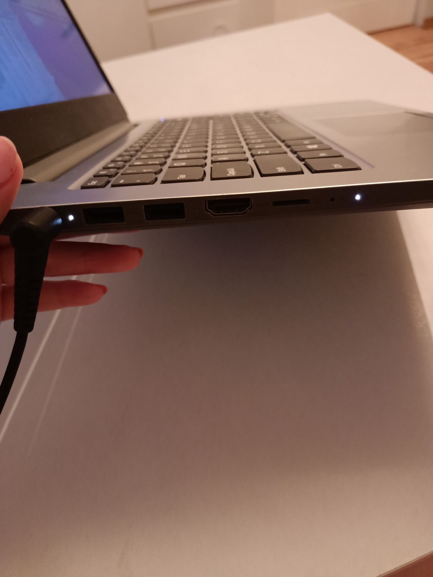 Laptop Lenovo IdeaPad 1