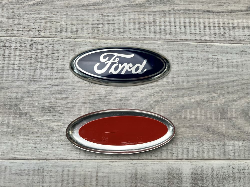 Емблема значок логотип Форд эмблема Ford на решітку, на багажник