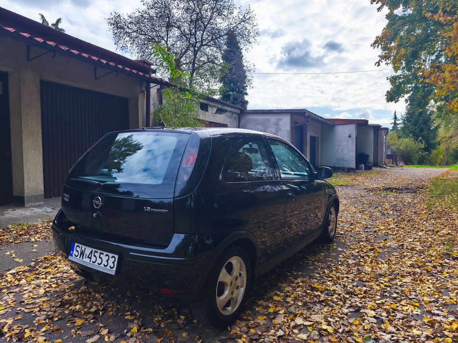 Opel Corsa ,bogate wyposażenie,oryginalany lakier