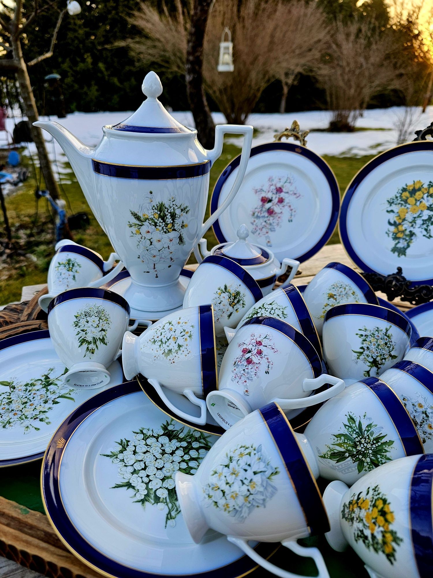 Весільний порцеляновий  сервіз Königlich Tettau.