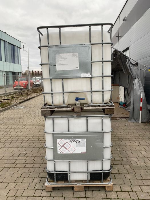 Sprzedam paletopojemnik 1000 l , zbiornik 1000 l, 7 sztuk.