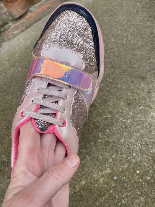 Жіночі або дитячі кросівки нові 36р. 23,5 см