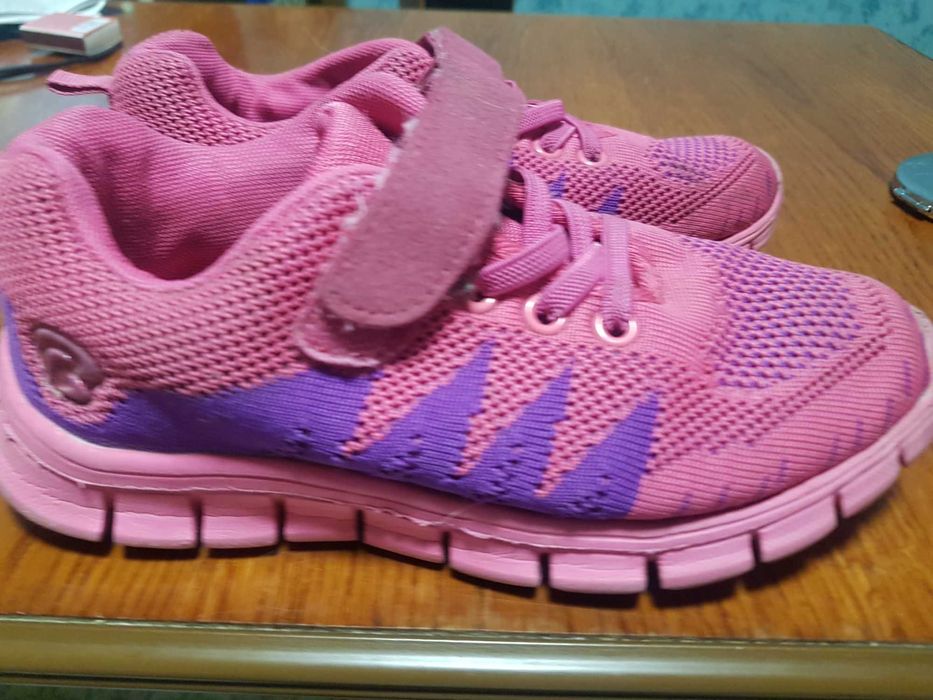 Кроссовки для девочки,31-32