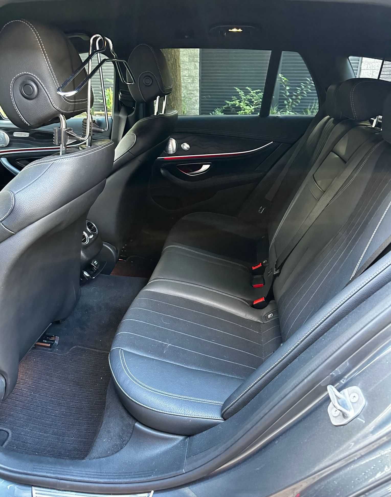 Mercedes E220d bogata wersja bezwypadkowy ładny zadbany
