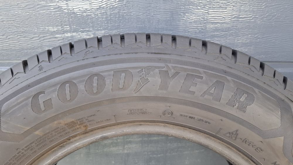 Goodyear 215/65 R16 C Vector 4Seasons Cargo