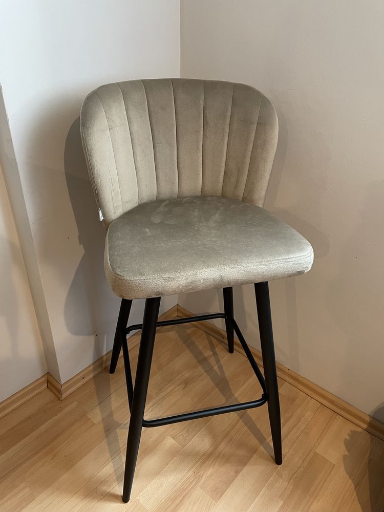 Hoker - krzesło barowe beżowe