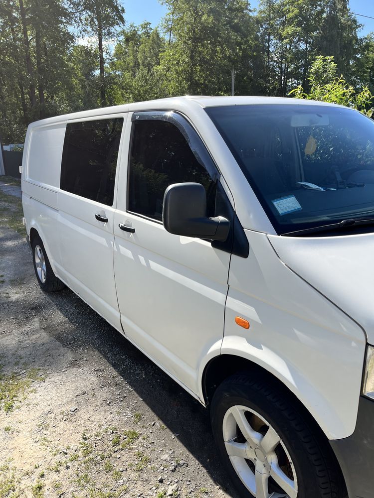 Volkswagen transporter T5 2.5TDI