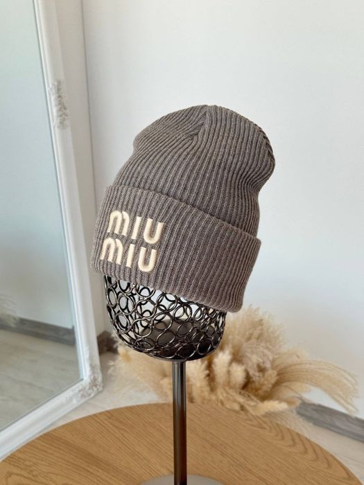Шапка жіноча бренд miu miu