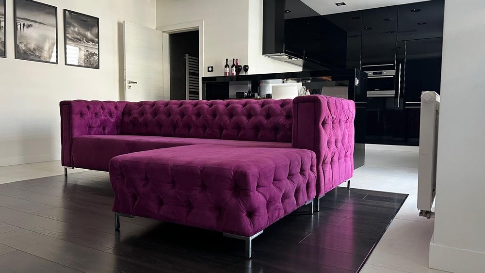 Pikowana Kanapa z Pufa