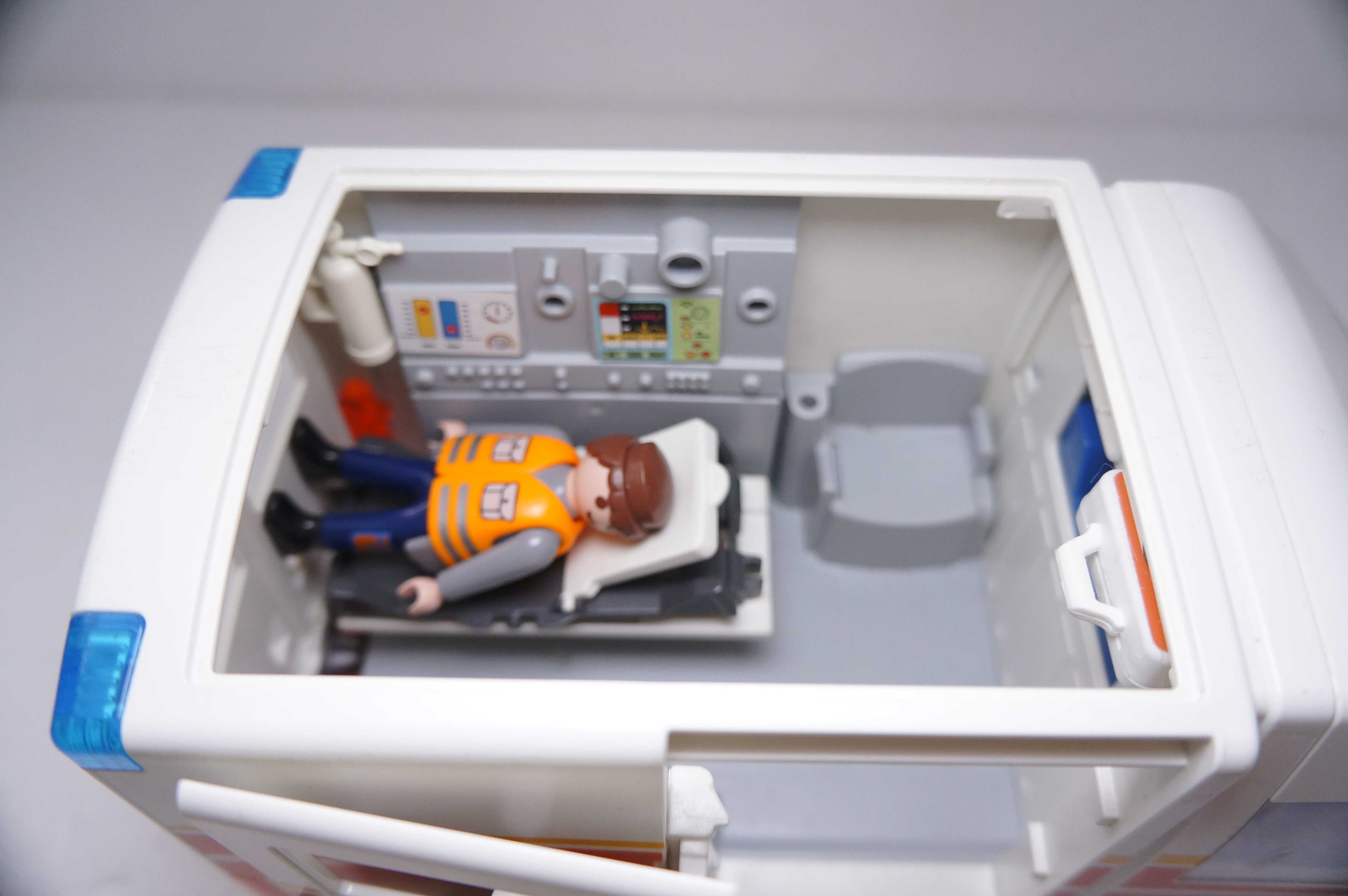 Playmobil 960 Pogotowie Karetka Ambulans Medyk Światło i Dźwięki