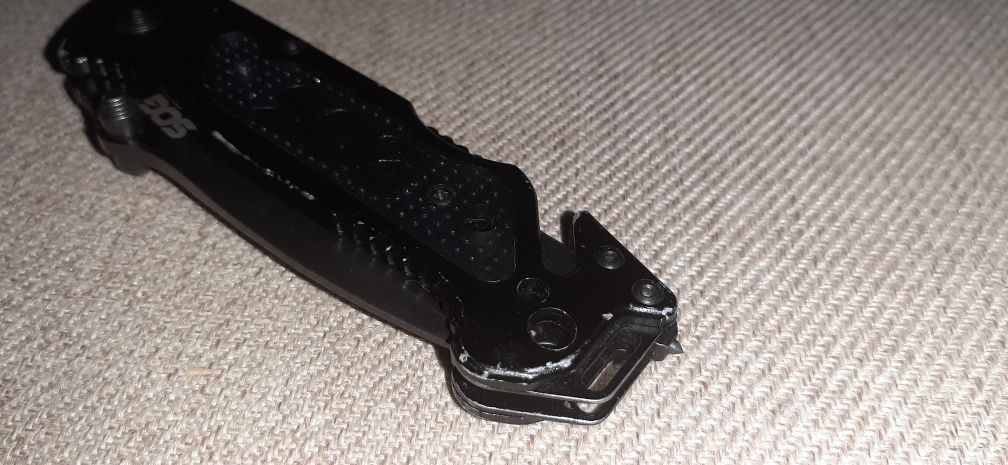 Nóz ratowniczy SOG Escape black