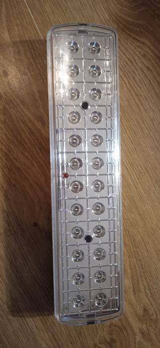 Ледлампа на 24 світлодіоди  на акумуляторі