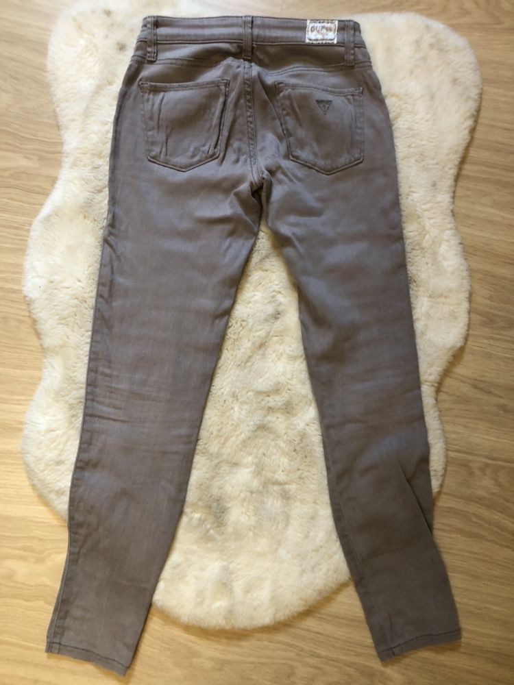 Spodnie damskie jeans skunny 25 xs 34 Guess szare ze streczem
