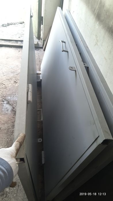 Двері металеві підвальні, кладовочні