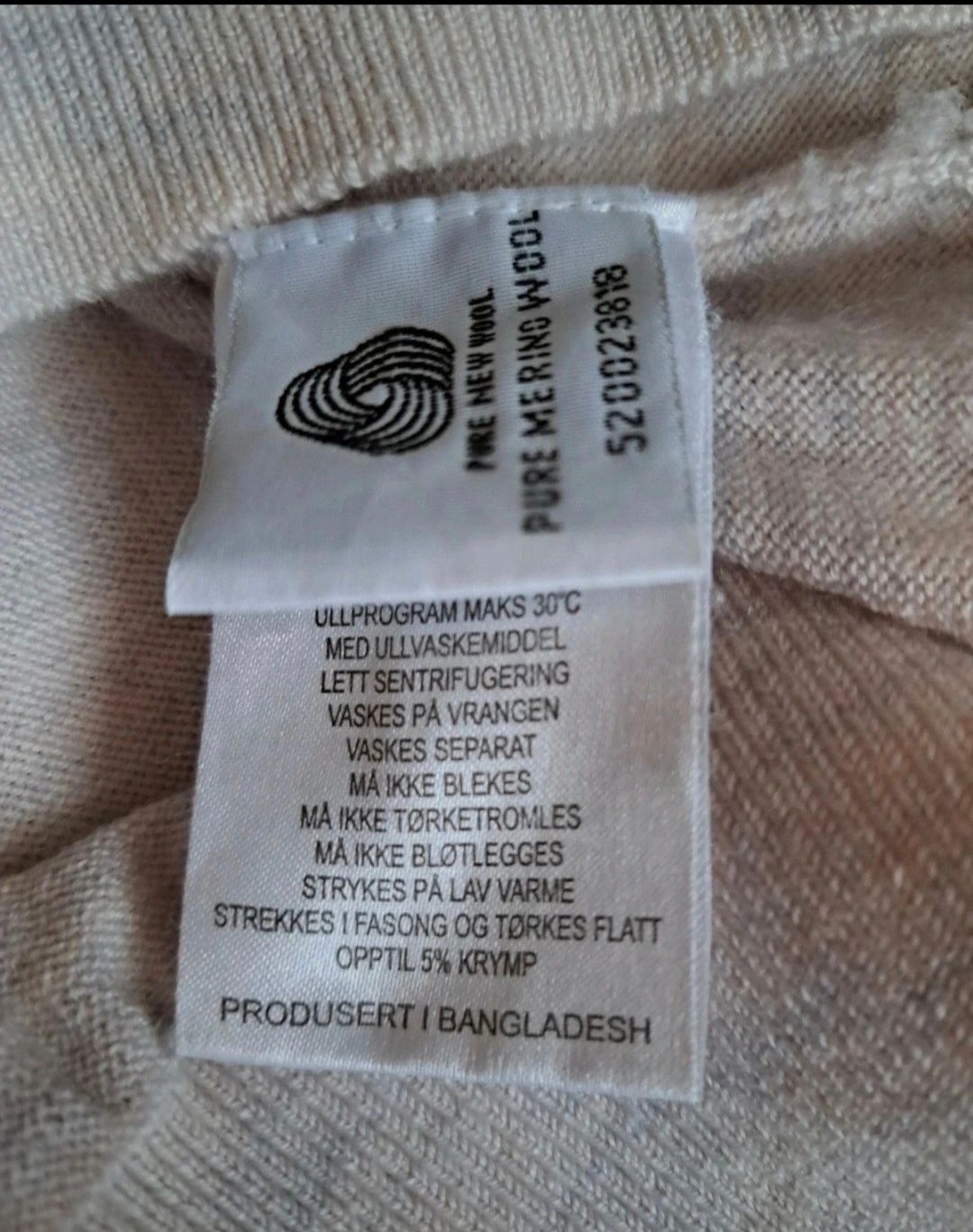 Męski sweterek w serek, wełna 100% merino, rozm. XL, Made by Monkeys