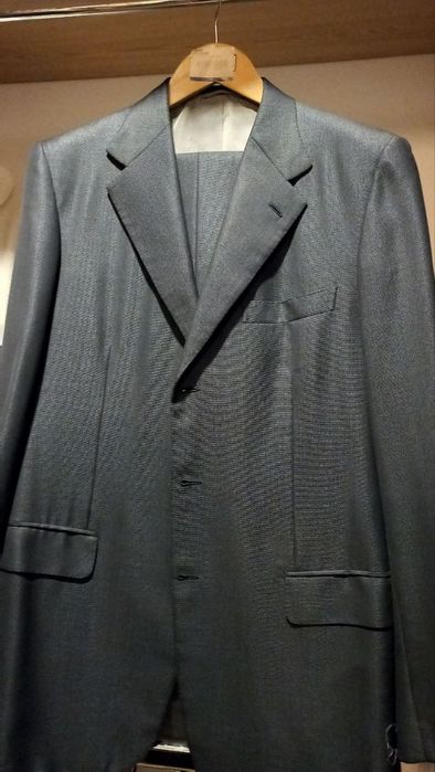 Продам брендові чоловічі костюми Brioni.6000грн.розмір 52L