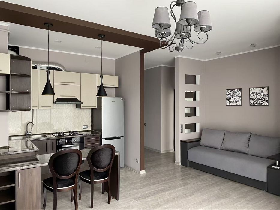 Оренда 2 кім квартири по вул. Богдана Хмельницького.