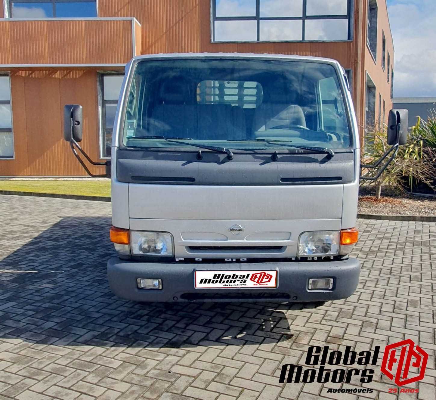 Nissan Cabstar 3.0 TD  Tribasculante