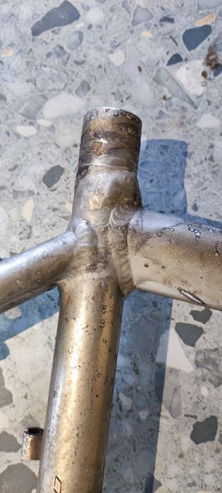 Rama aluminiowa od roweru Gosport Thunder 28" L uszkodzona