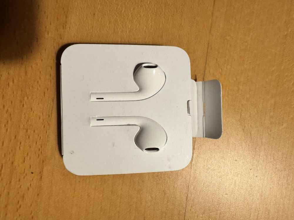 Oryginalne Apple EarPods Lightning nowe z iPhonea