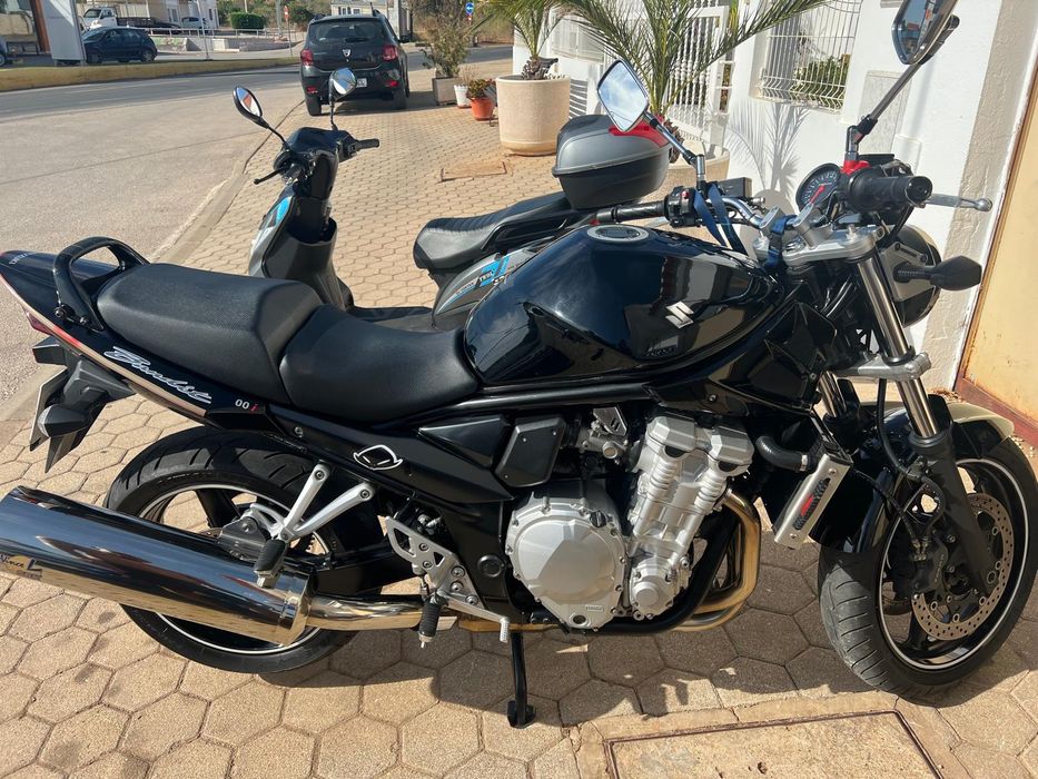 Vendo mota Suzuki bandit 2011