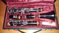 Clarinete Bb Yamaha ( madeira) YCL-62 (profissional)
