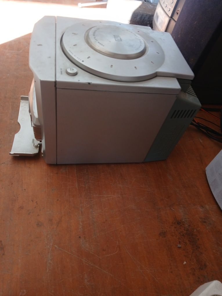 Rádio de cassetes e CD