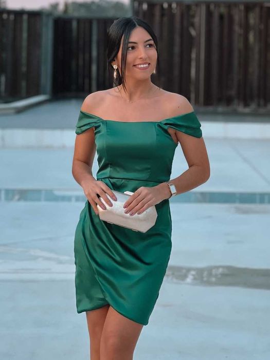 Vestido verde garrafa