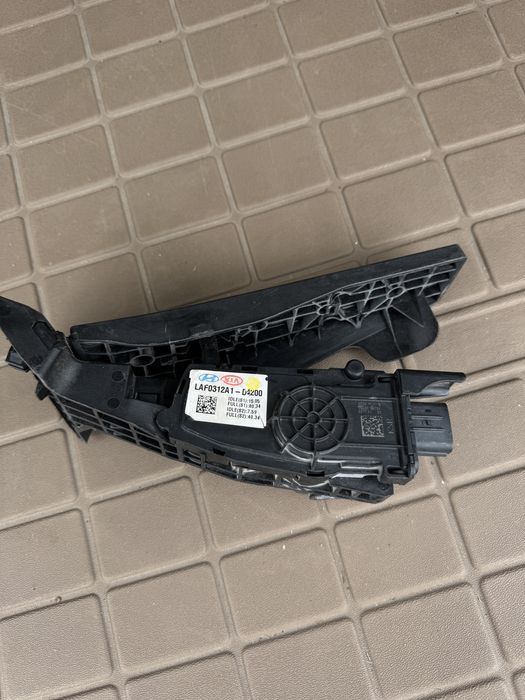 Педаль газа акселератора kia optima