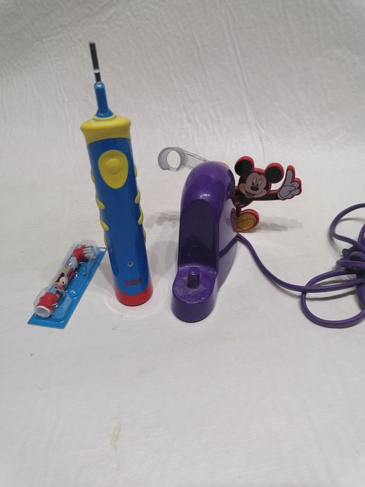 Escova de dentes Braun Oral B Mickey