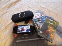 PSP Playsation portable 2004 z grami i futerałem