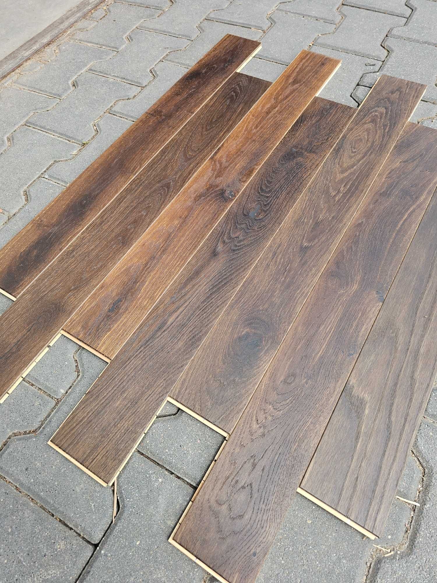 Deska dąb wędzony olejowana, faza, szczotka 11x90x950/990 (30 m2)