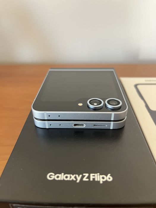Samsung Galaxy Z Flip 6