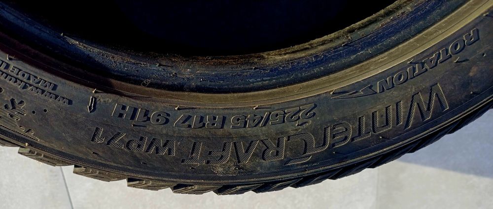 Opony zimowe używane kumho 225/45/17  4szt.