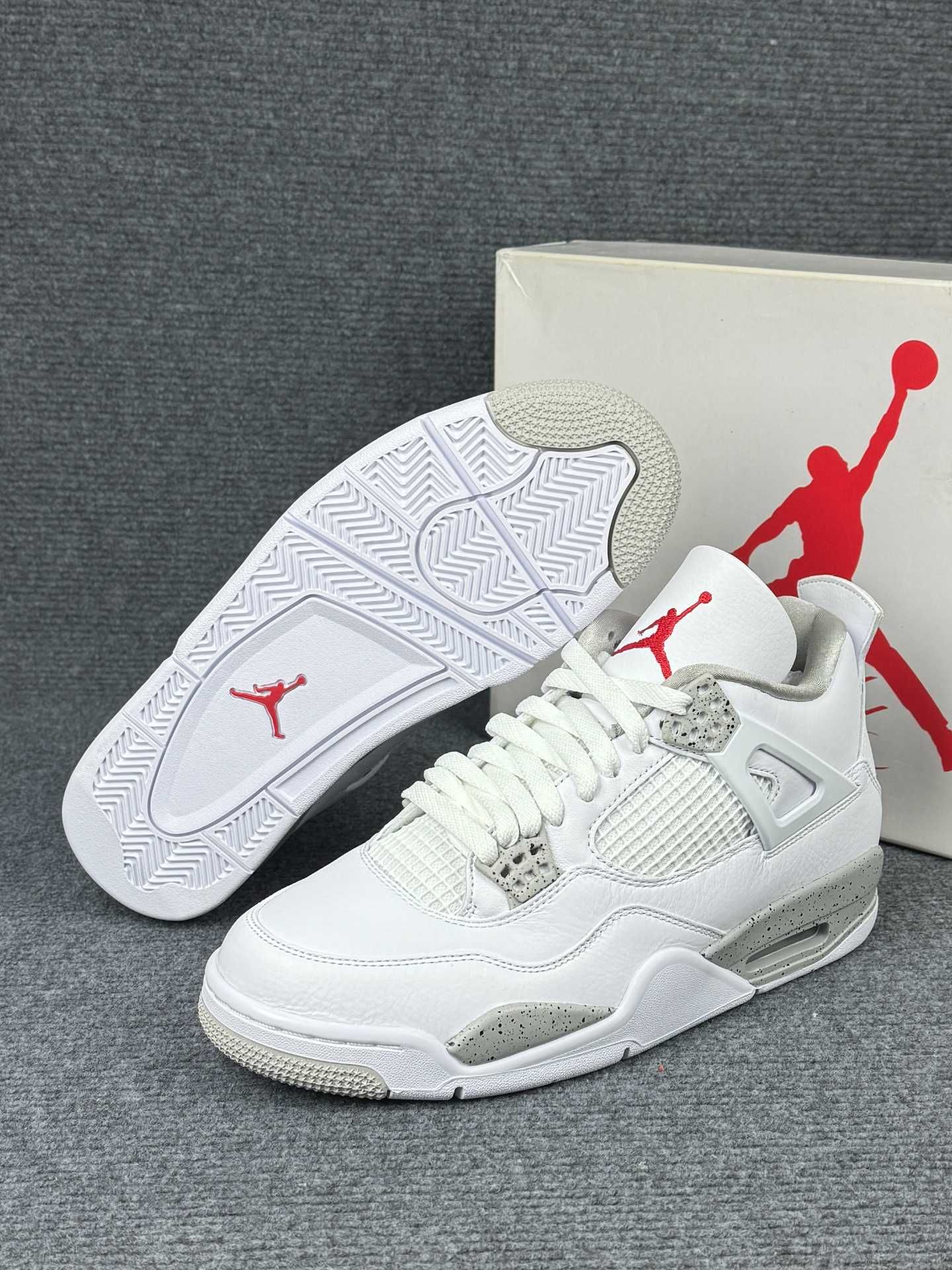 WhiteOreo/ButyJordan4*RetroUnisextrampkiRozmiar.44