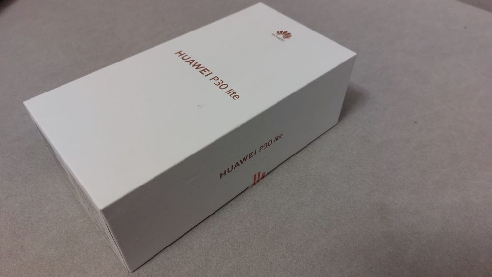 Pudełko huawei p30 lite niebieski